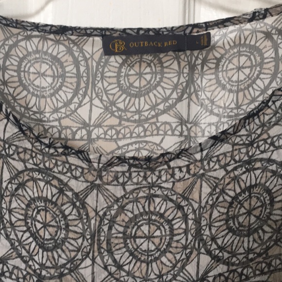 🔴 LAST CHANCE! 🇺🇸 The Limited Flutter Sleeve Sheer Top - Picture 2 of 4